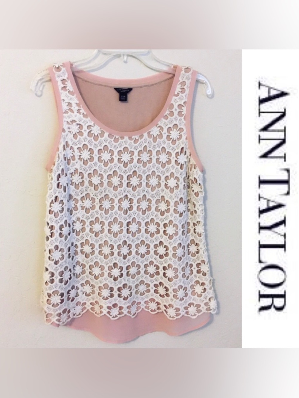 ⬇️ANN TAYLOR Crochet Blouse